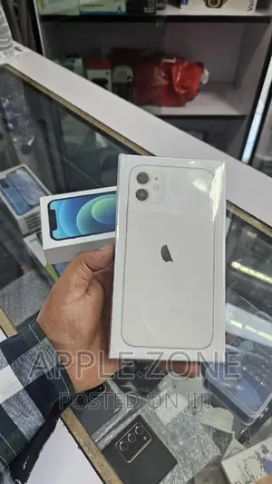 Photo - Apple iPhone 11 128 GB White