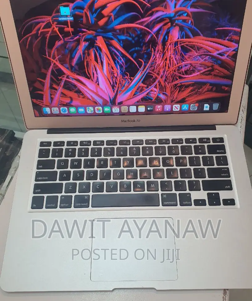 New Laptop Apple MacBook Air 2017 8GB Intel Core i5 SSD 256GB