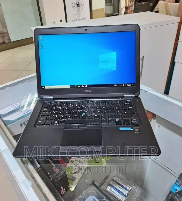 New Laptop Dell 8GB Intel Core I7 SSD 256GB