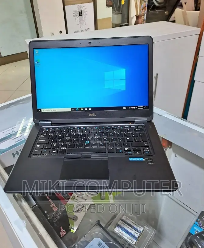 New Laptop Dell 8GB Intel Core I7 SSD 256GB