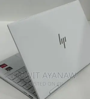 New Laptop HP 8GB AMD Ryzen 5 SSD 512GB