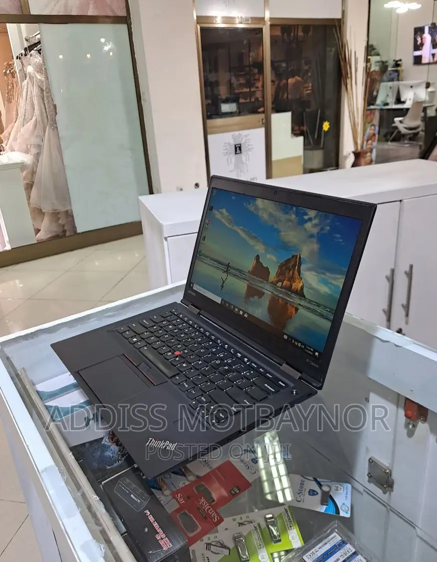 New Laptop Lenovo ThinkPad Yoga 8GB Intel Core I7 SSD 512GB