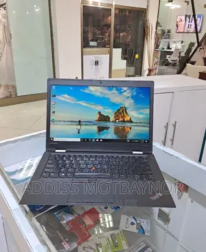 New Laptop Lenovo ThinkPad Yoga 8GB Intel Core I7 SSD 512GB