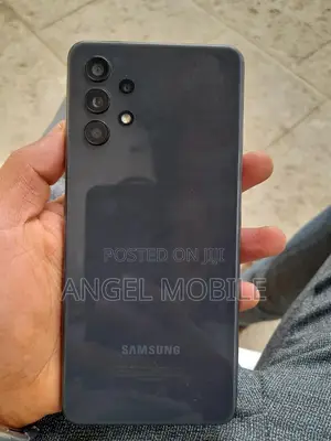 Photo - New Samsung Galaxy A32 128 GB Black