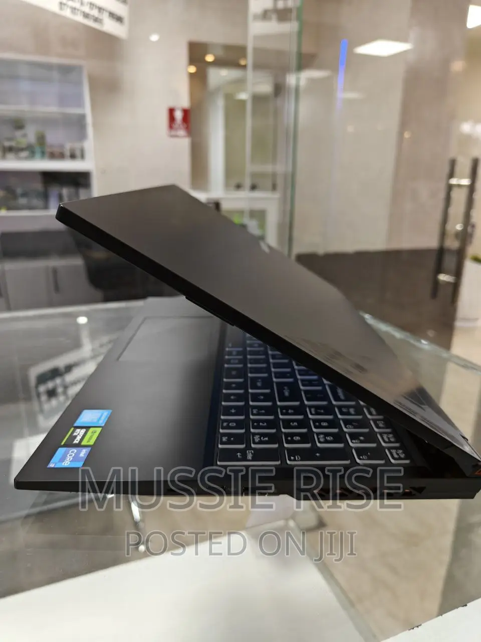 New Laptop Gigabyte 16GB Intel Core I7 SSD 512GB