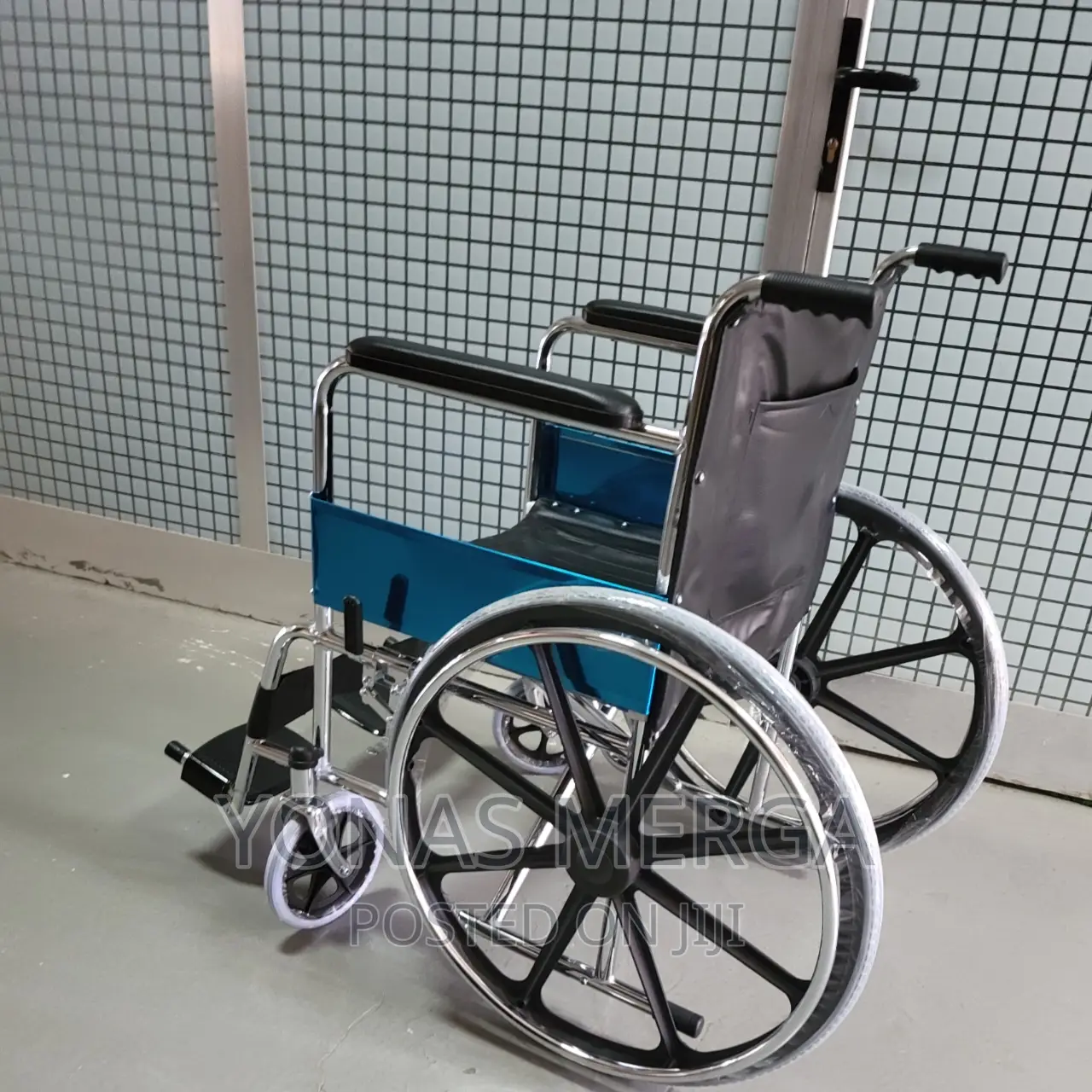 Manual Wheelchair-ተሽከርካሪ:Wheelchair_wheelchair