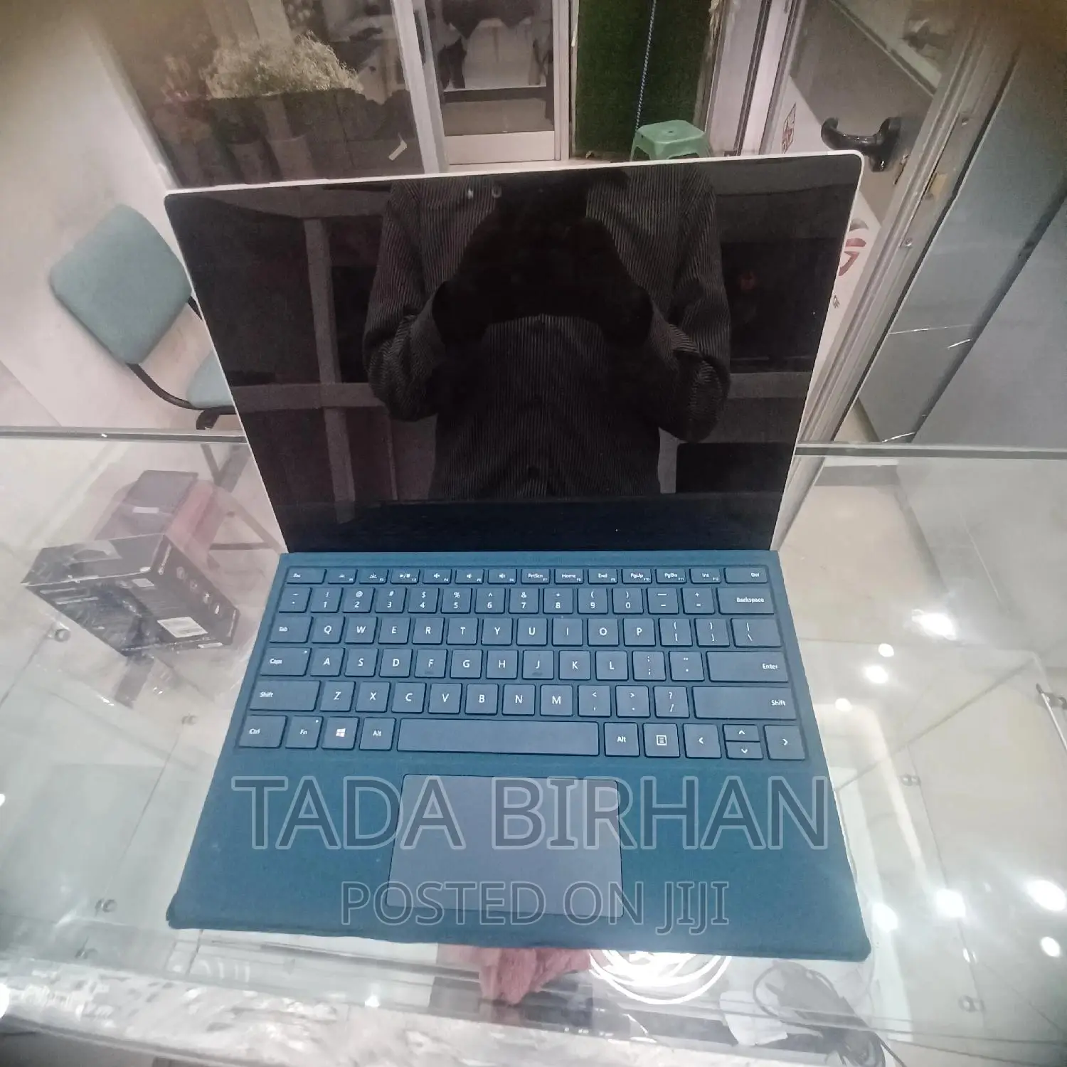 New Laptop Microsoft Surface 8GB Intel Core I5 SSD 512GB