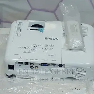 Epson EB S05 Projector