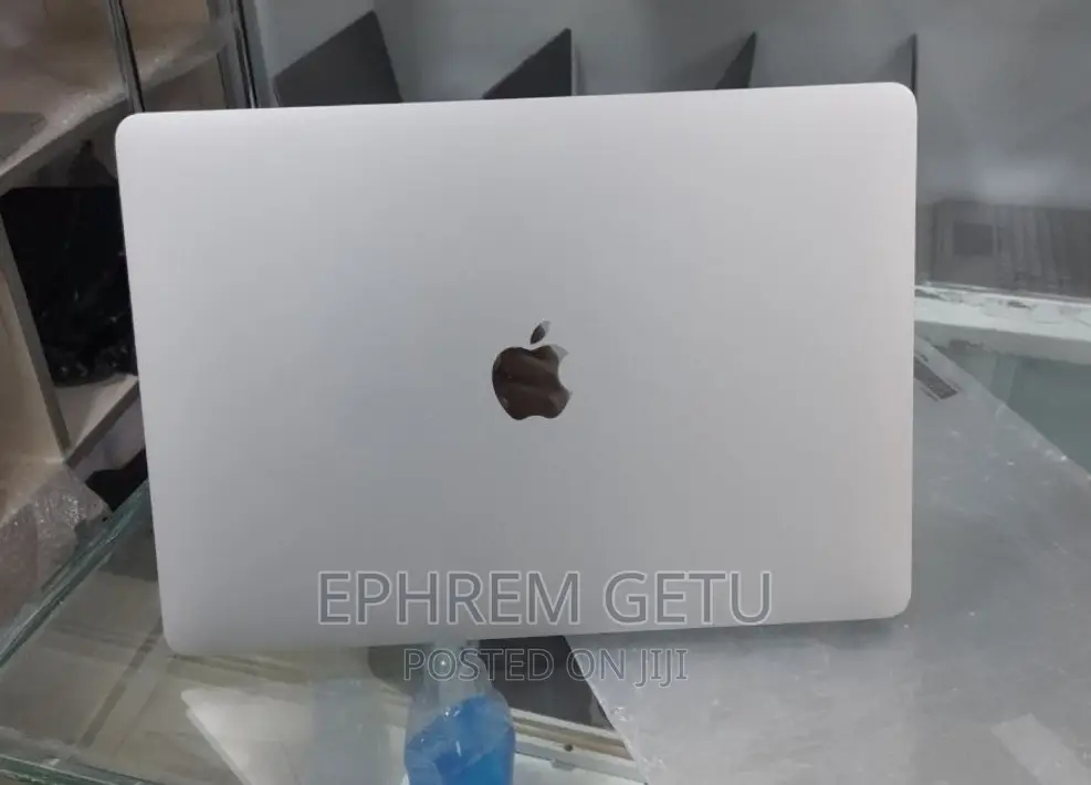 New Laptop Apple MacBook Air 2020 M1 8GB Apple M1 SSD 256GB