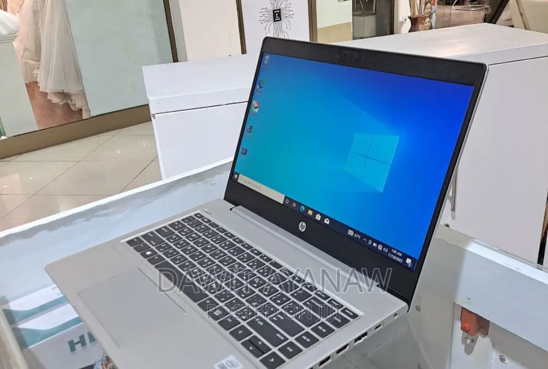 New Laptop HP 8GB Intel Core I7 SSD 512GB