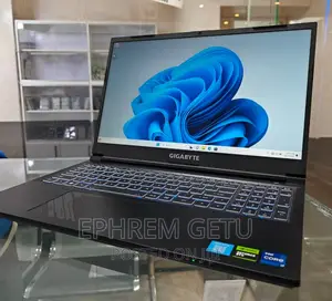 New Laptop Gigabyte AERO 15 16GB Intel Core I7 SSD 512GB