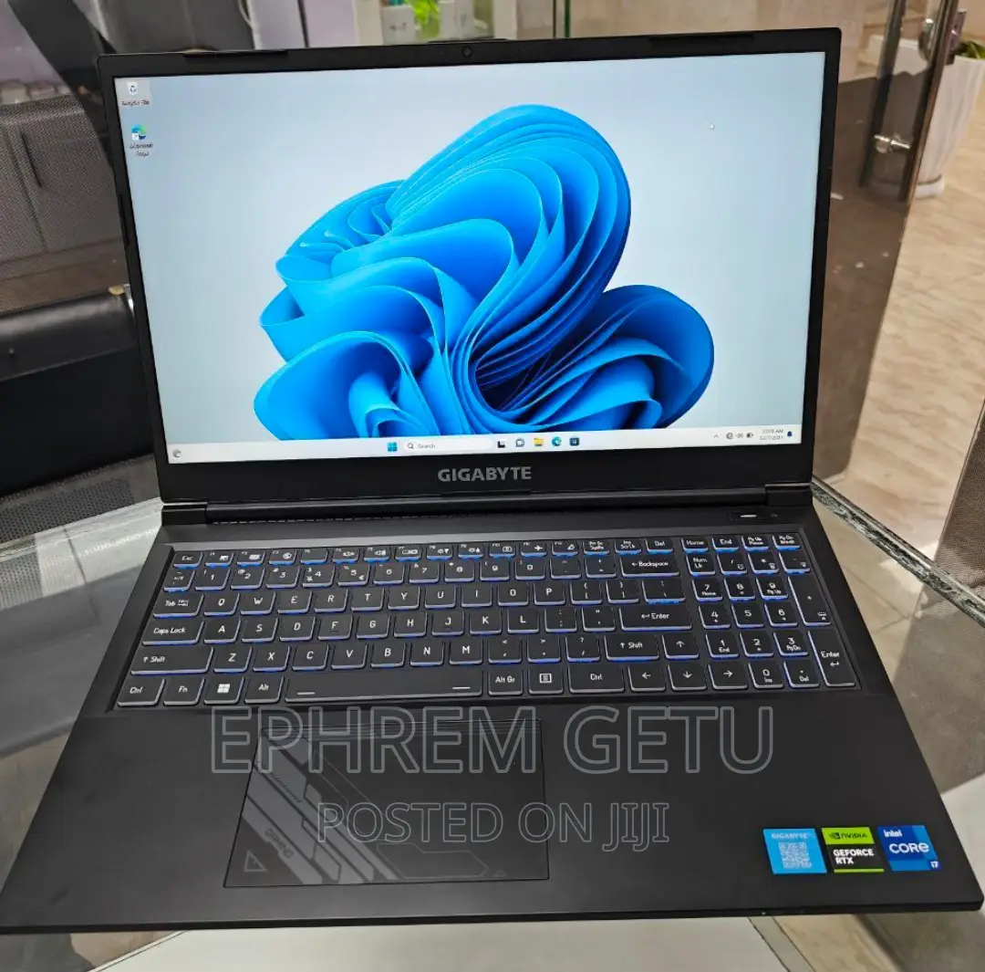 New Laptop Gigabyte AERO 15 16GB Intel Core I7 SSD 512GB