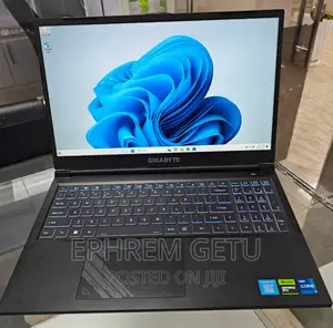 New Laptop Gigabyte AERO 15 16GB Intel Core I7 SSD 512GB