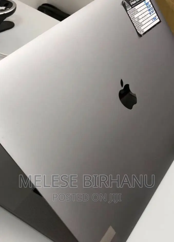 New Laptop Apple MacBook Pro 2015 8GB Intel Core i7 SSD 512GB