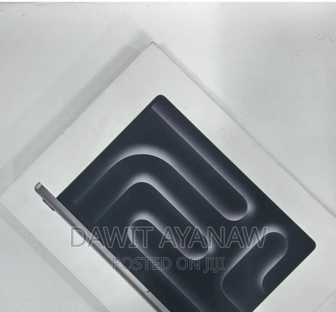 New Laptop Apple MacBook Pro 2023 M3 14-Inch 8GB Apple M3 SSD 1T