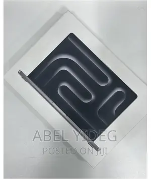 New Laptop Apple MacBook Pro 2023 M3 14-Inch 8GB Apple M3 SSD 1T