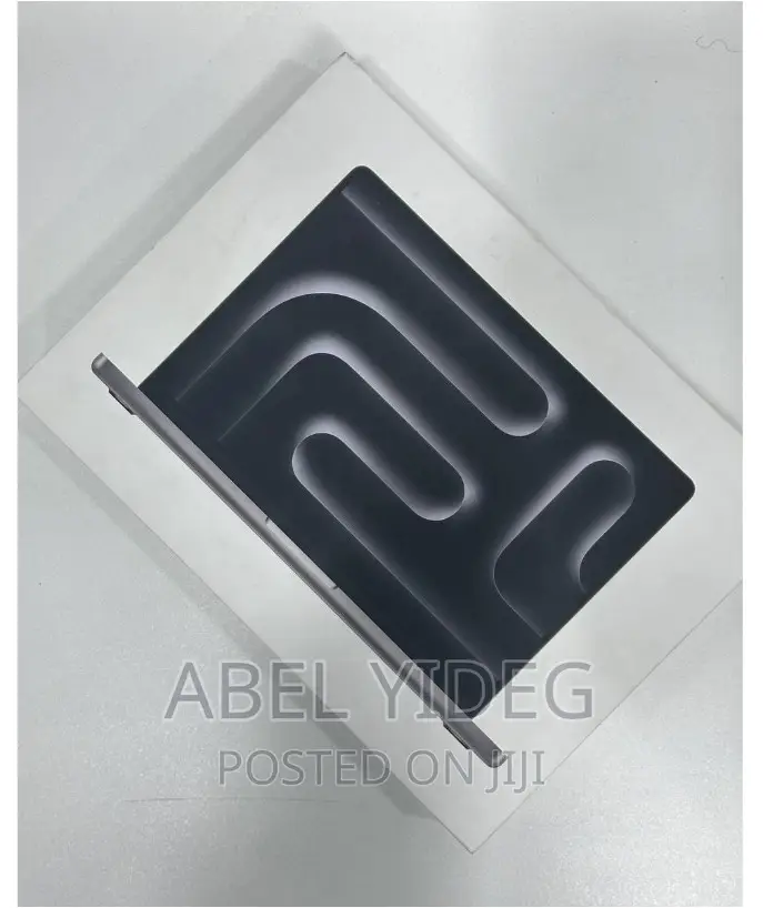 New Laptop Apple MacBook Pro 2023 M3 14-Inch 8GB Apple M3 SSD 1T