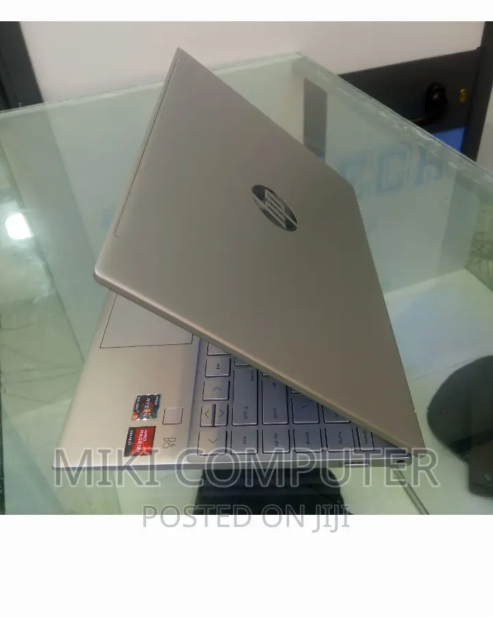 New Laptop HP Pavilion 15 8GB AMD Ryzen 5 SSD 512GB