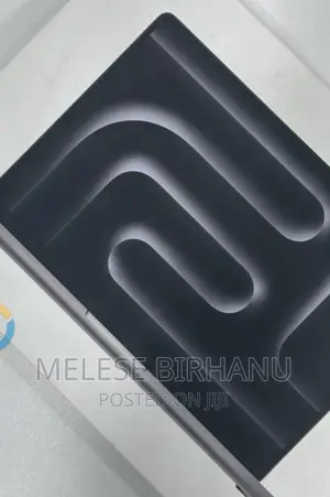 New Laptop Apple MacBook Pro 2023 M3 14-Inch 8GB Intel Core I7 SSD 1T