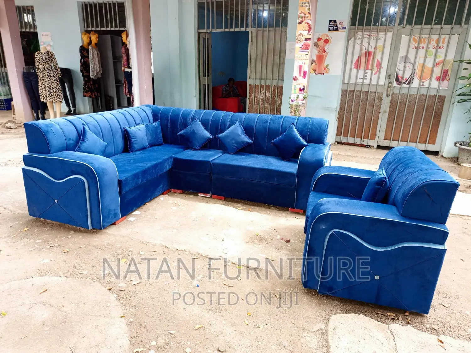 Corner L-Shape Sofa Made of Wooden Material Withe a Good