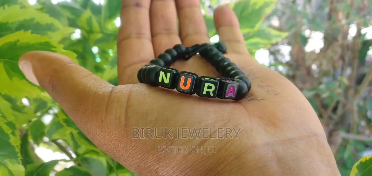 ቆንጆ የእጅ አምባር