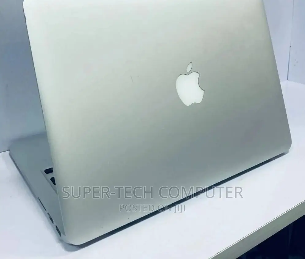 New Laptop Apple MacBook Pro 2015 16GB Intel Core I5 SSD 256GB