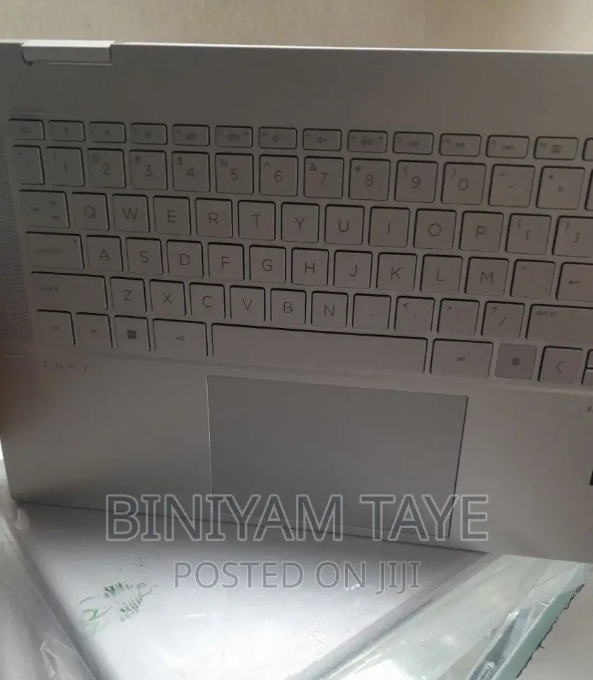 New Laptop HP Envy X360 16GB Intel Core I7 SSD 1T