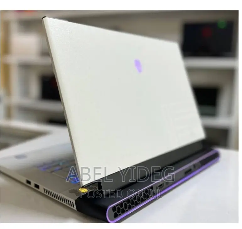 New Laptop Alienware Area-51m 16GB Intel Core I7 SSD 512GB
