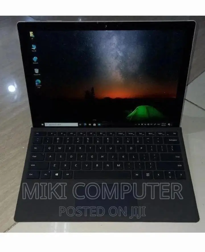 New Laptop Microsoft Surface 8GB Intel Core i7 SSD 256GB