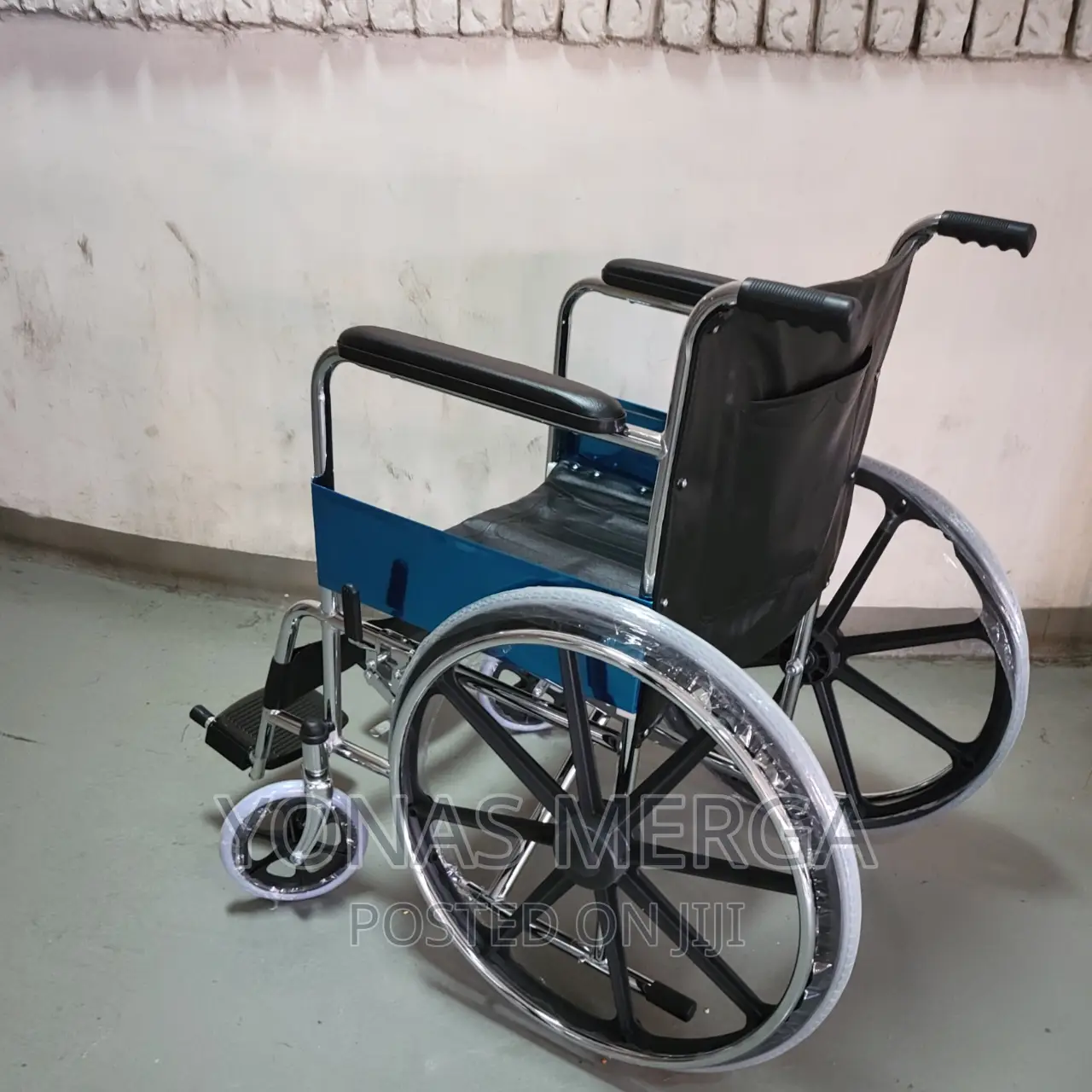 Wheelchair_normal Wheelchair/መሰረታዊነት:Wheelchair_wheelchair