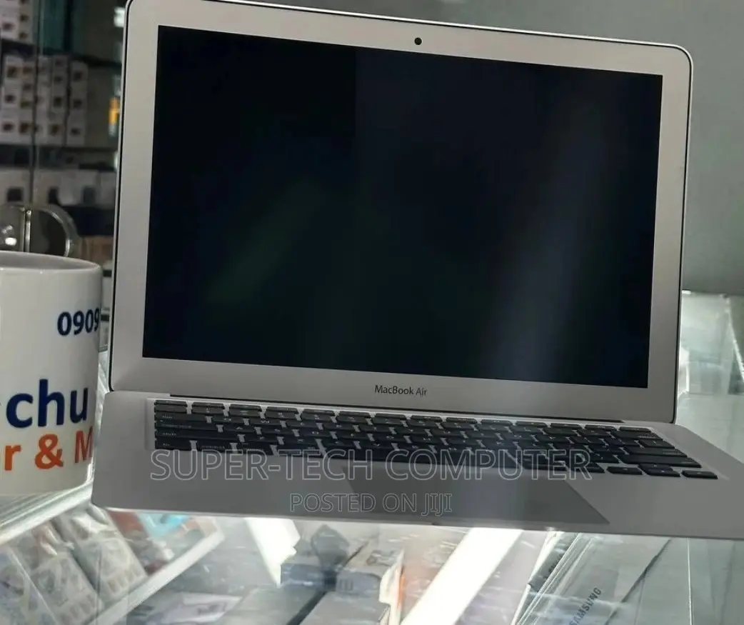 New Laptop Apple MacBook Air 2017 8GB Intel Core I5 SSD 128GB