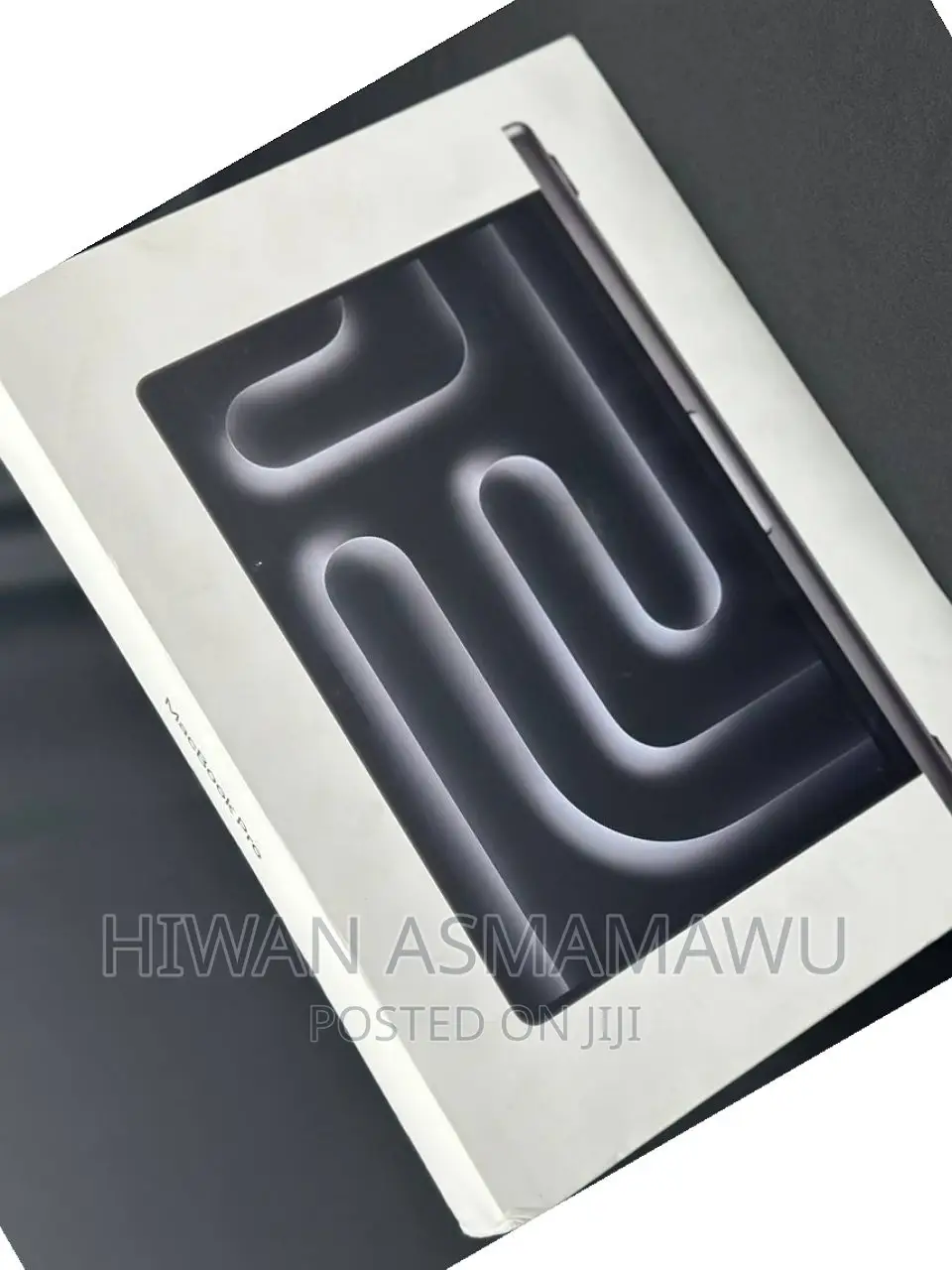 New Laptop Apple MacBook Pro 2023 M3 14-Inch 8GB Apple M3 SSD 512GB