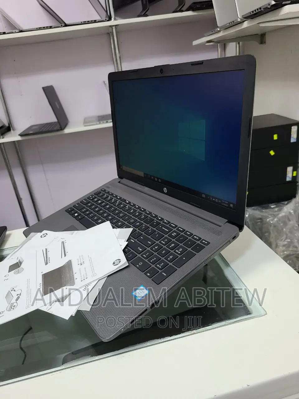 New Laptop HP 250 G7 8GB Intel Core I7 HDD 1T