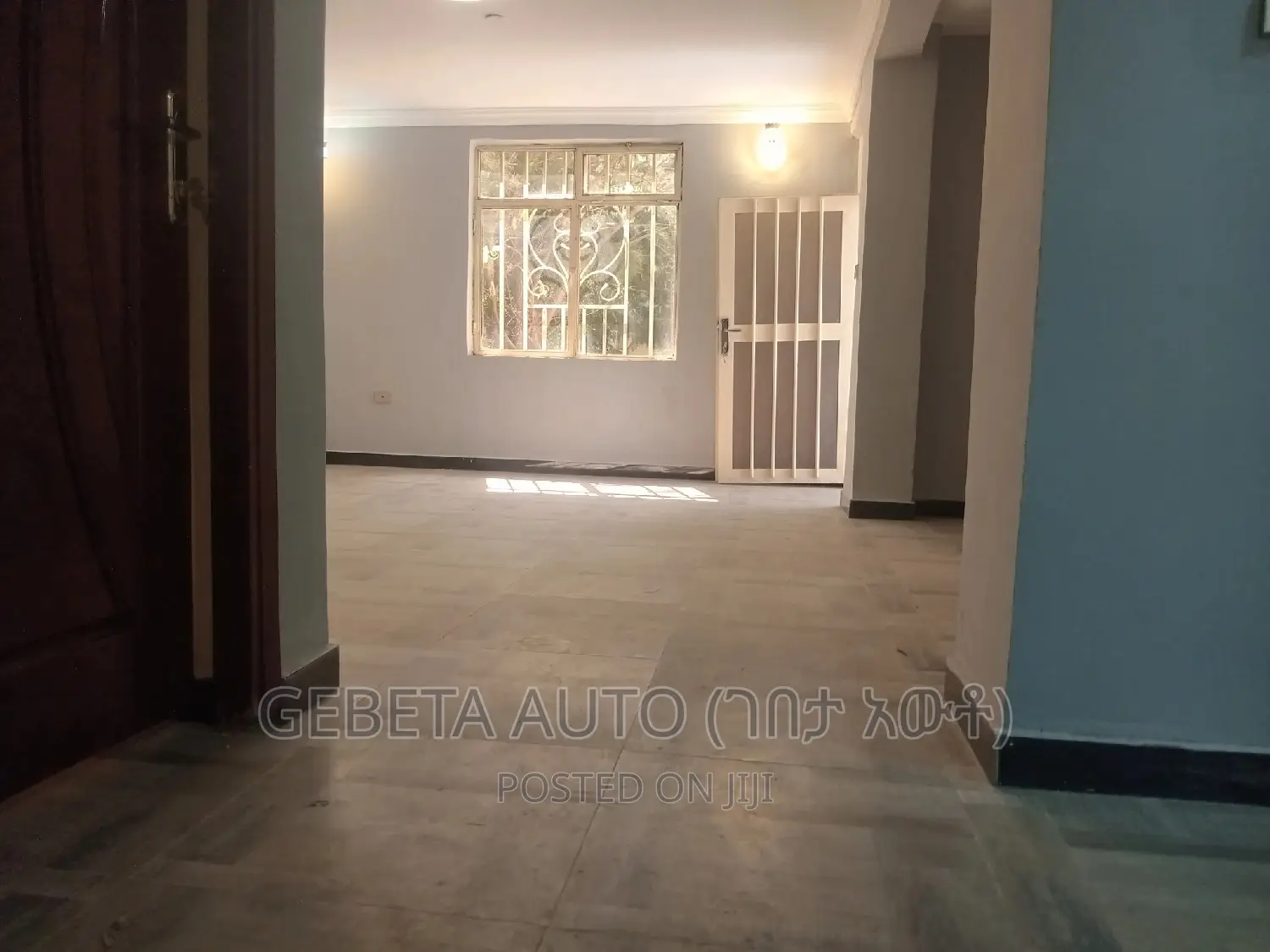 Furnished 3bdrm Condo in Project 12, Akaky Kaliti for sale