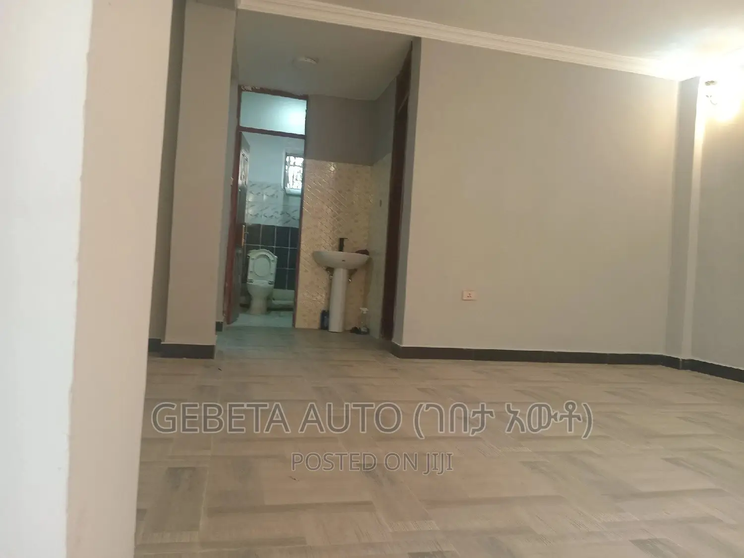Furnished 3bdrm Condo in Project 12, Akaky Kaliti for sale