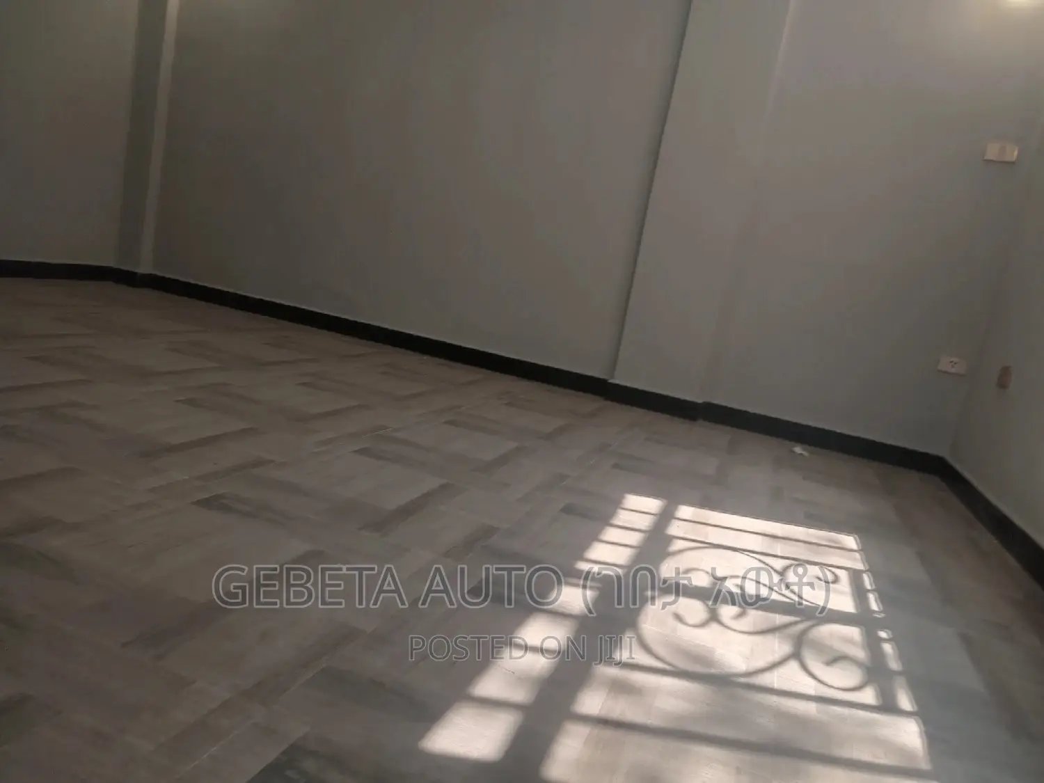 Furnished 3bdrm Condo in Project 12, Akaky Kaliti for sale