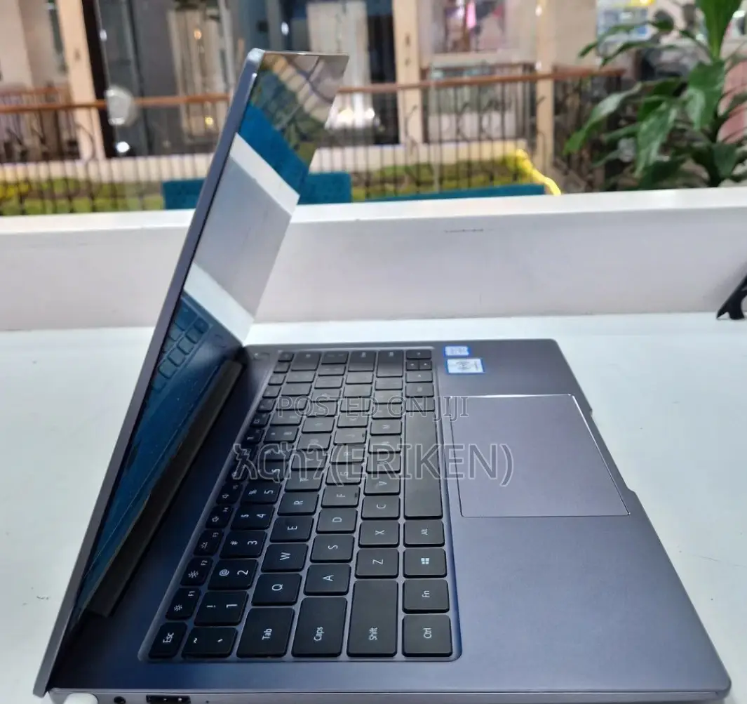 New Laptop Huawei MateBook X Pro 8GB Intel Core I5 SSD 512GB