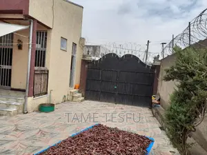 Furnished 3bdrm House in Yeka Kollejjii for sale