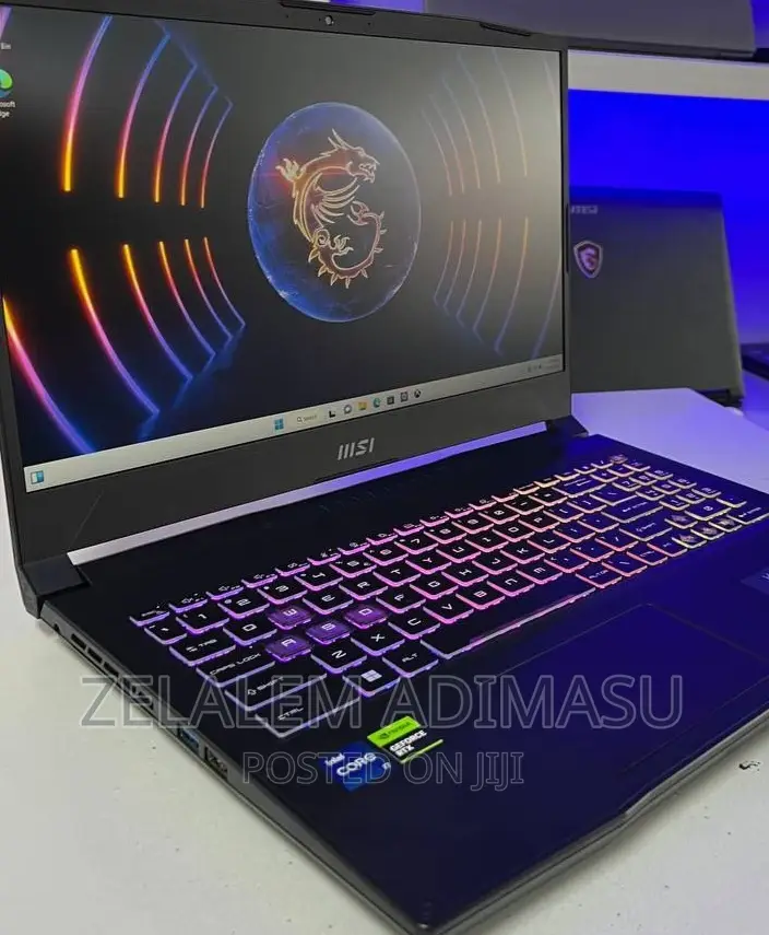 New Laptop MSI Creator 17 B11ug-414 8GB Intel Core I7 SSD 512GB