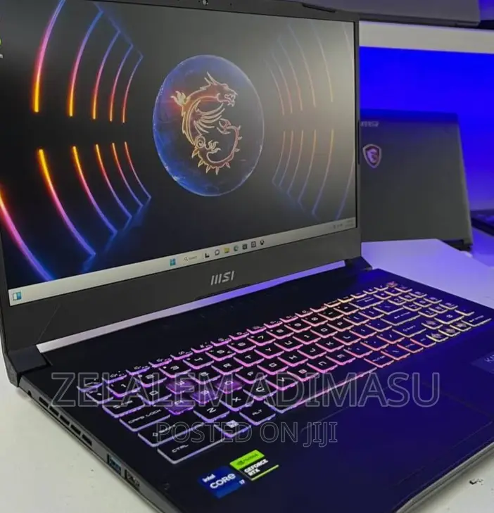 New Laptop MSI Creator 17 B11ug-414 8GB Intel Core I7 SSD 512GB