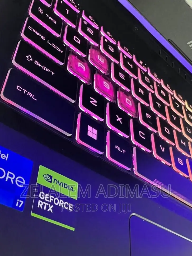 New Laptop MSI Creator 17 B11ug-414 8GB Intel Core I7 SSD 512GB