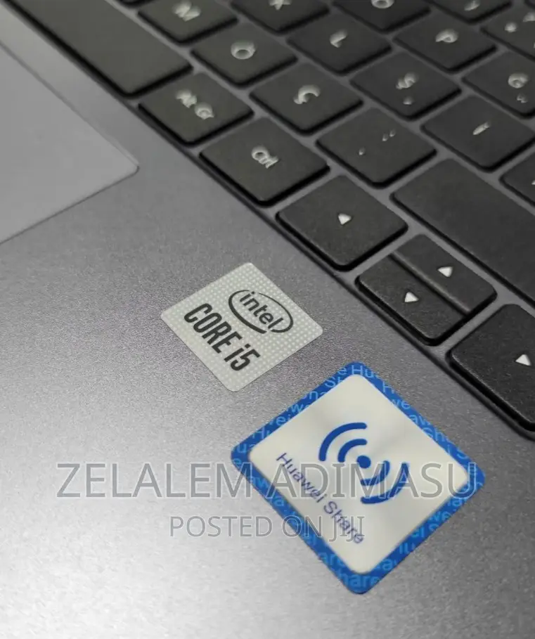 New Laptop Huawei MateBook 13 WRT-W19E 8GB Intel Core I5 SSD 512GB