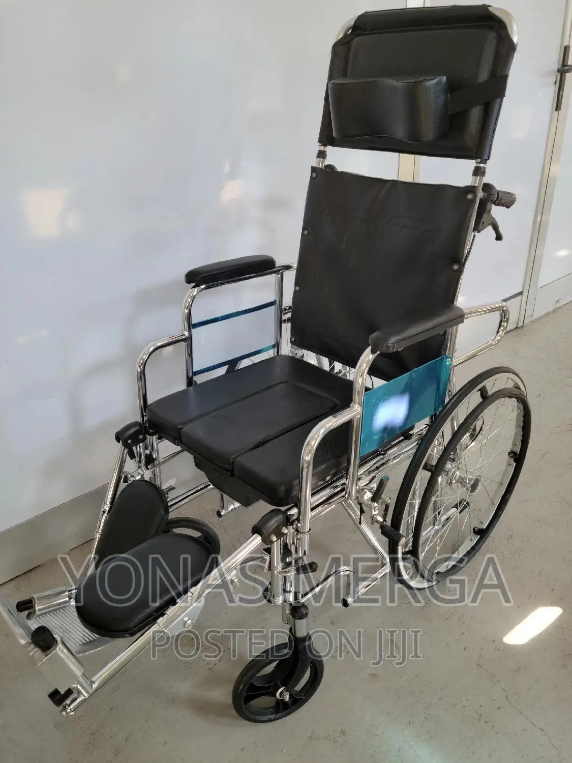 Multifunctiona Slipping Wheelchair/Toilet,Bed Use Wheelchair