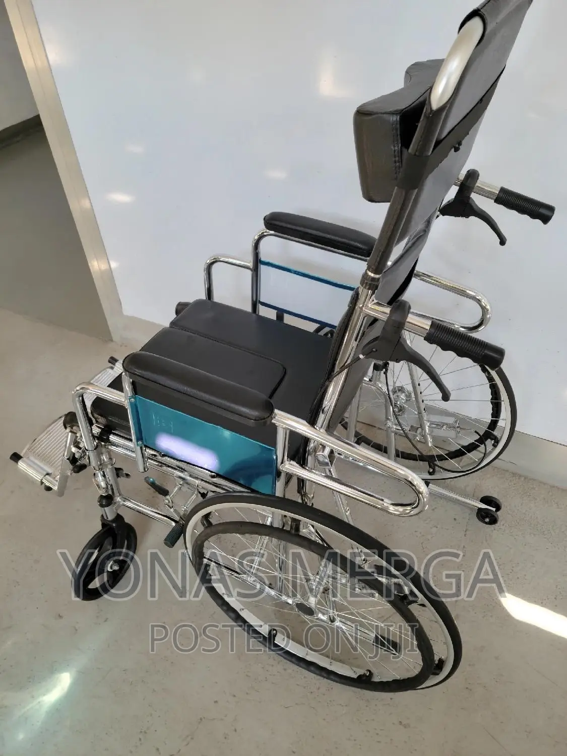 Multifunctiona Slipping Wheelchair/Toilet,Bed Use Wheelchair