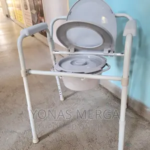 Photo - Commode Chair_toilet Chair/ቢፈልጉ ከሽት ቤት ገጥመዉት:ቢፈልጉ እራሱ ችሎ/