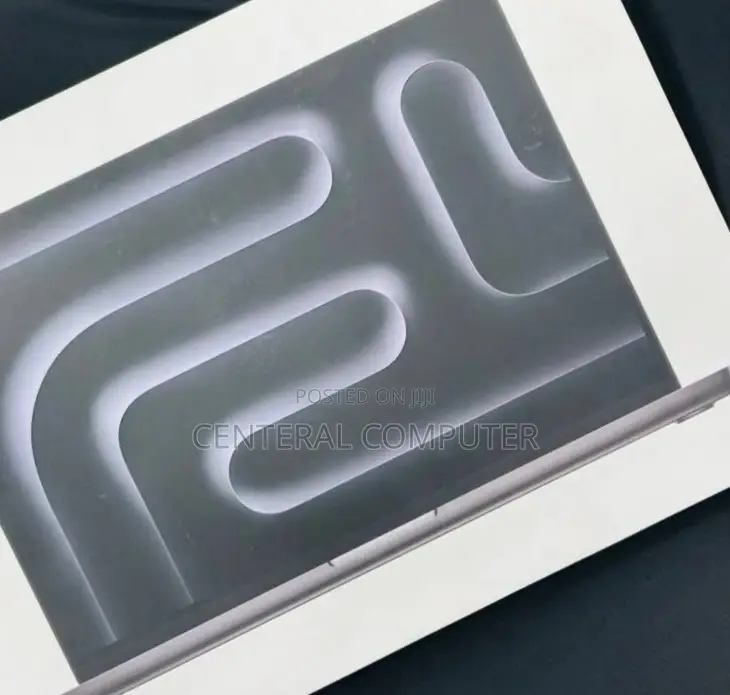 New Apple MacBook Pro 2023 M3 Max 16-Inch 16GB Apple M3 SSD 512GB