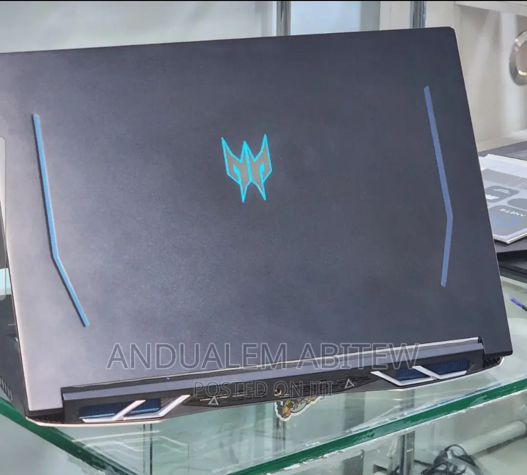 New Laptop Acer Predator Helios 300 16GB Intel Core I9 SSD 1T