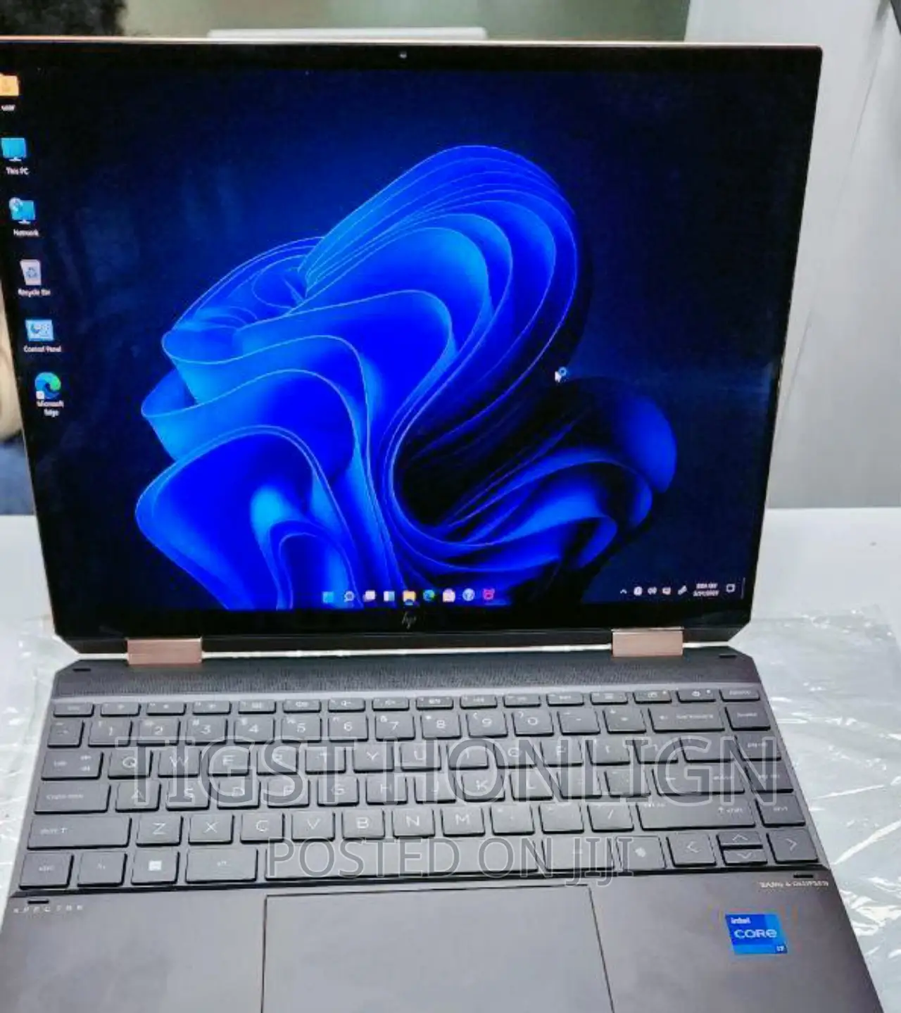 New Laptop HP Spectra 13 16GB Intel Core I7 SSD 1T