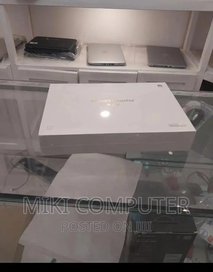 New Laptop Huawei MateBook 13 WRT-W19E 8GB Intel SSD 256GB