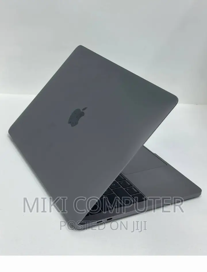 New Laptop Apple MacBook Pro 2019 8GB Intel Core I5 SSD 128GB